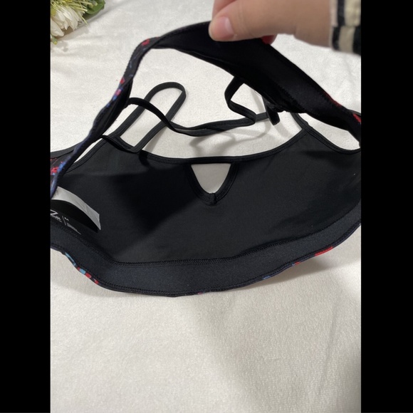 NEW Z By Zella Origami Triangle Sports Bra MED - Picture 10 of 11